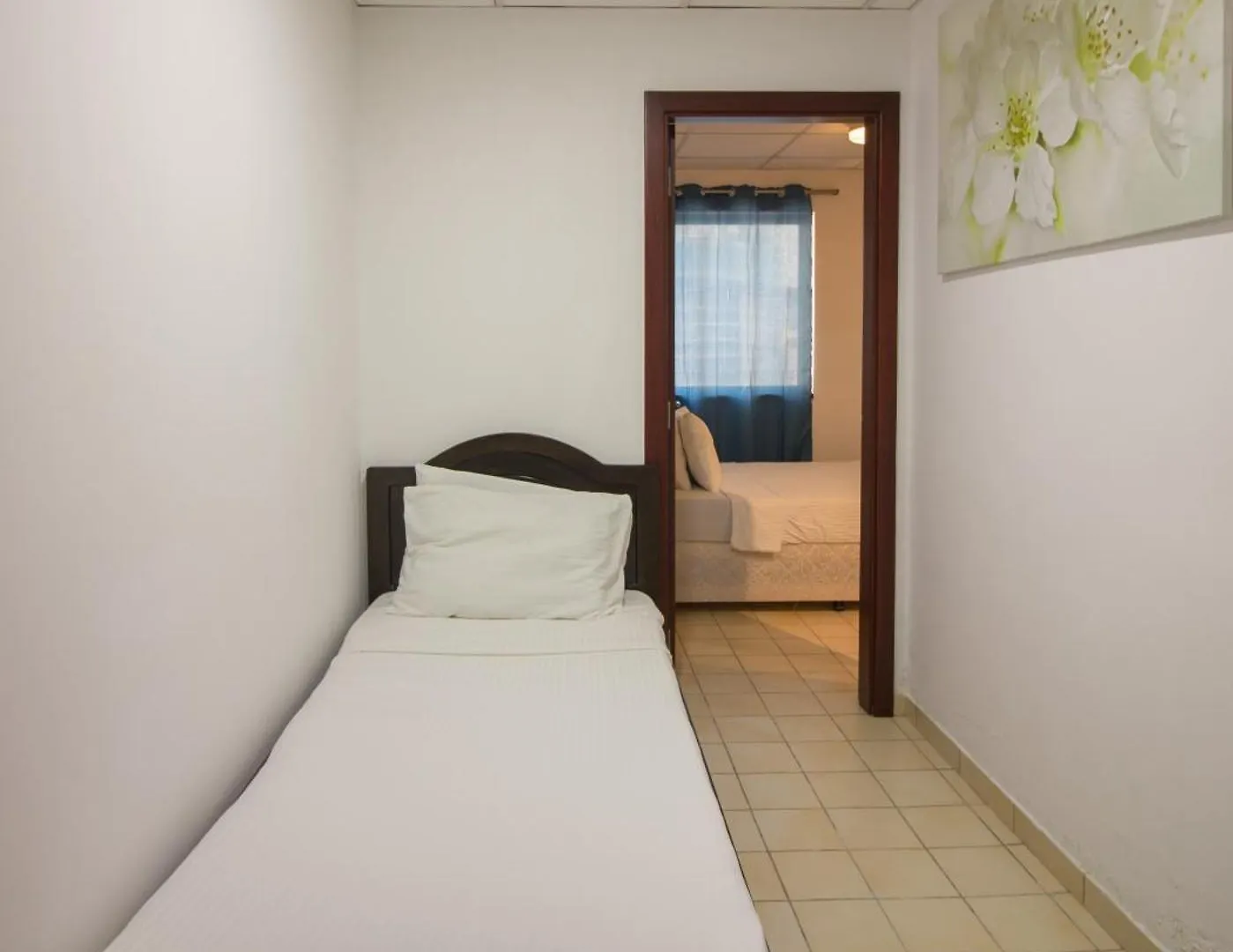 Spacious 4 Bedroom Apartment In Jbr, 5-Min Walk To The Beach, Marina Views Dubai